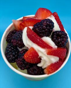 strawberries and berries, blackberries, italian frozen yogurt, branson, missouri , sweet susies